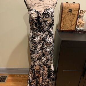XSCAPE black and white floral maxi dress size 12 petite